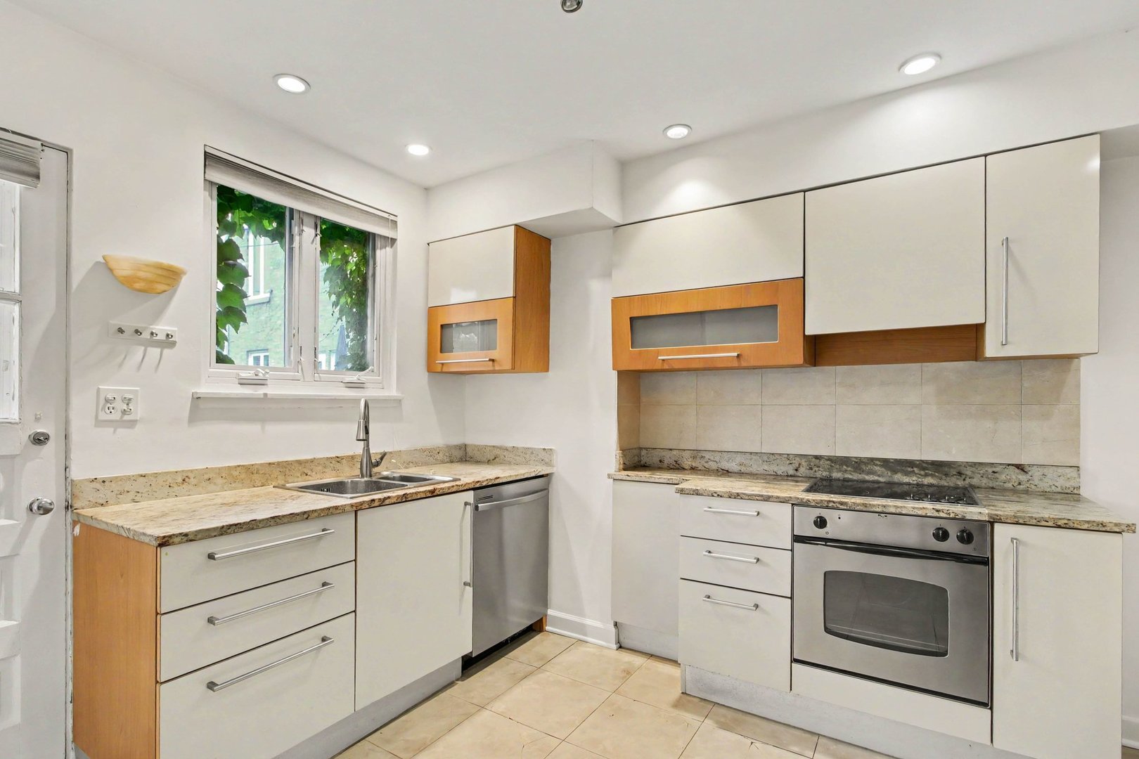 706 Broadview Avenue Property Photo 10