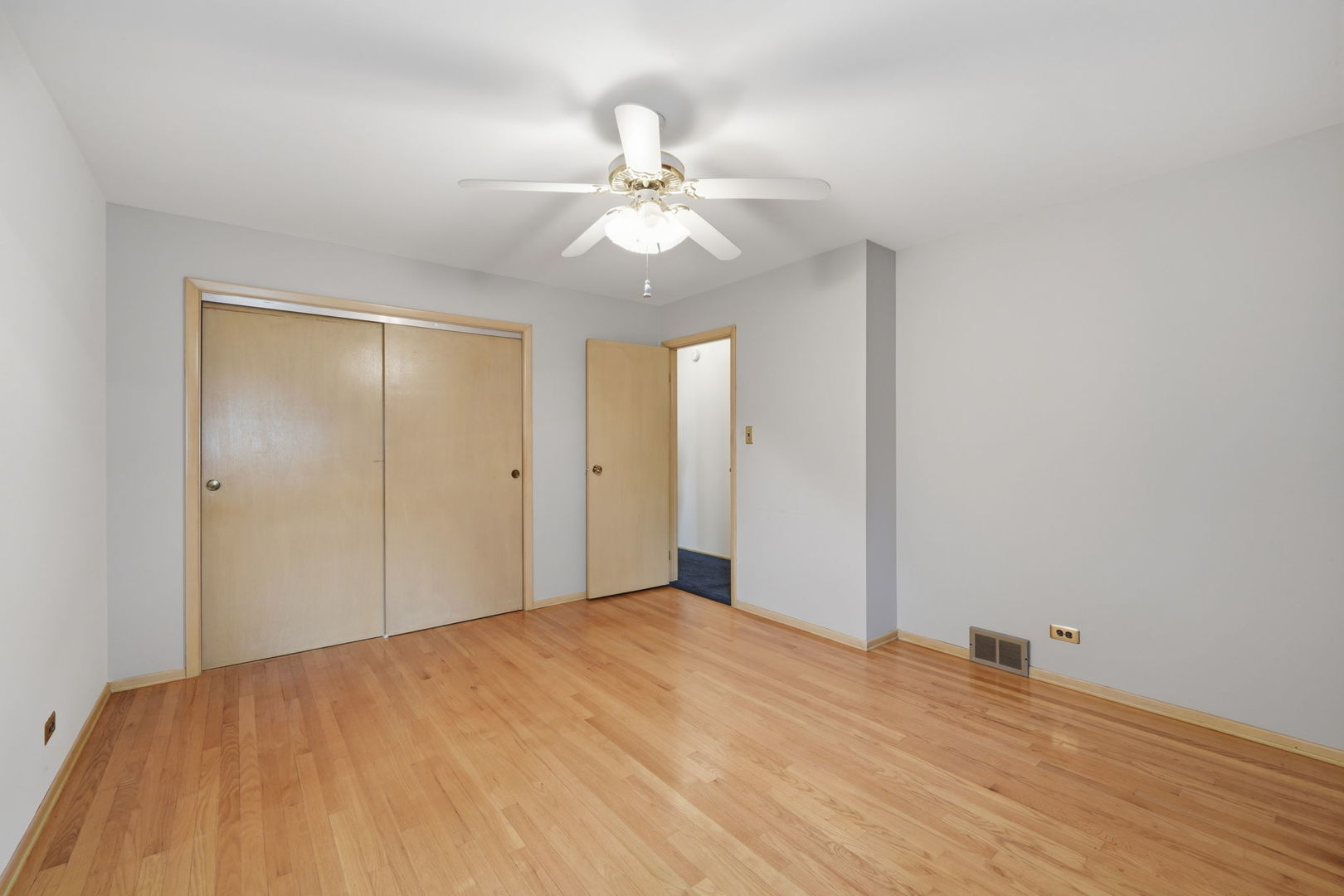 730 W Beach Drive Property Photo 12
