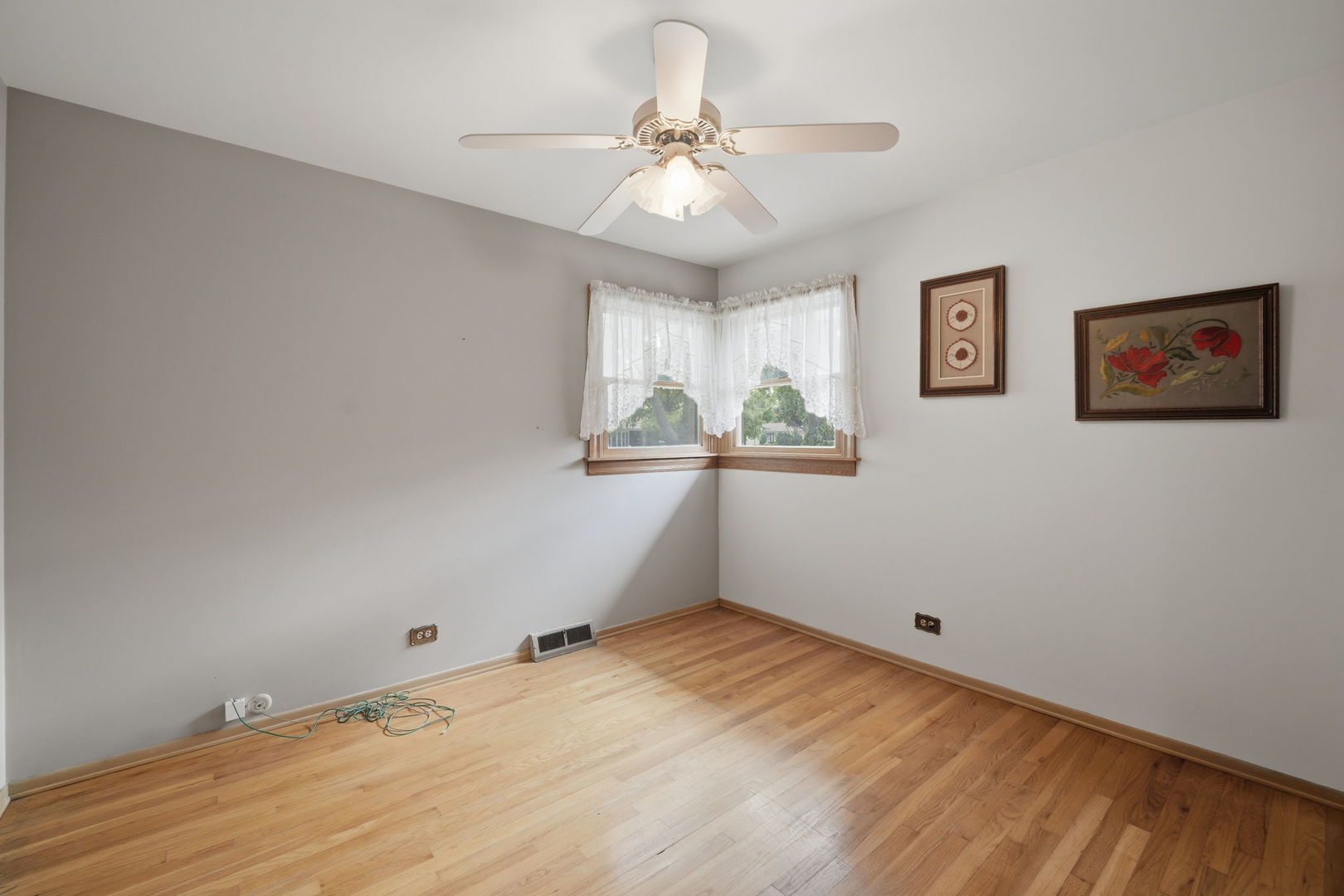 730 W Beach Drive Property Photo 13