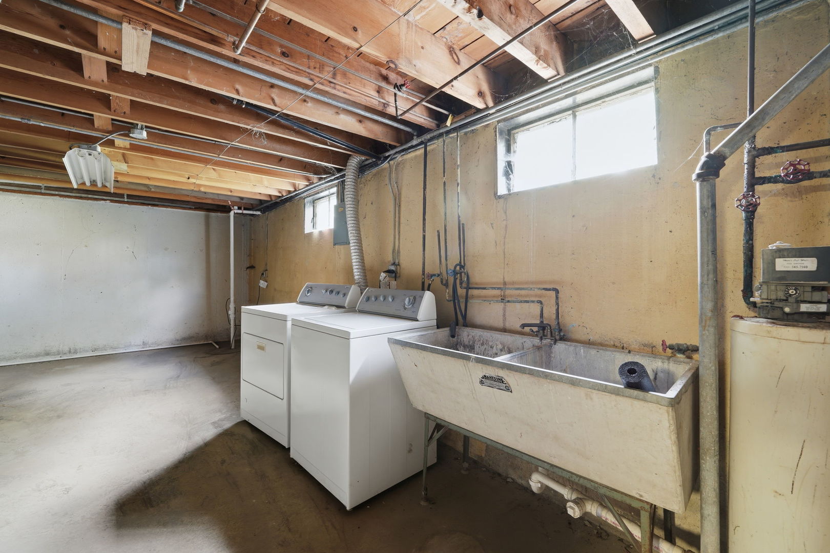 730 W Beach Drive Property Photo 17
