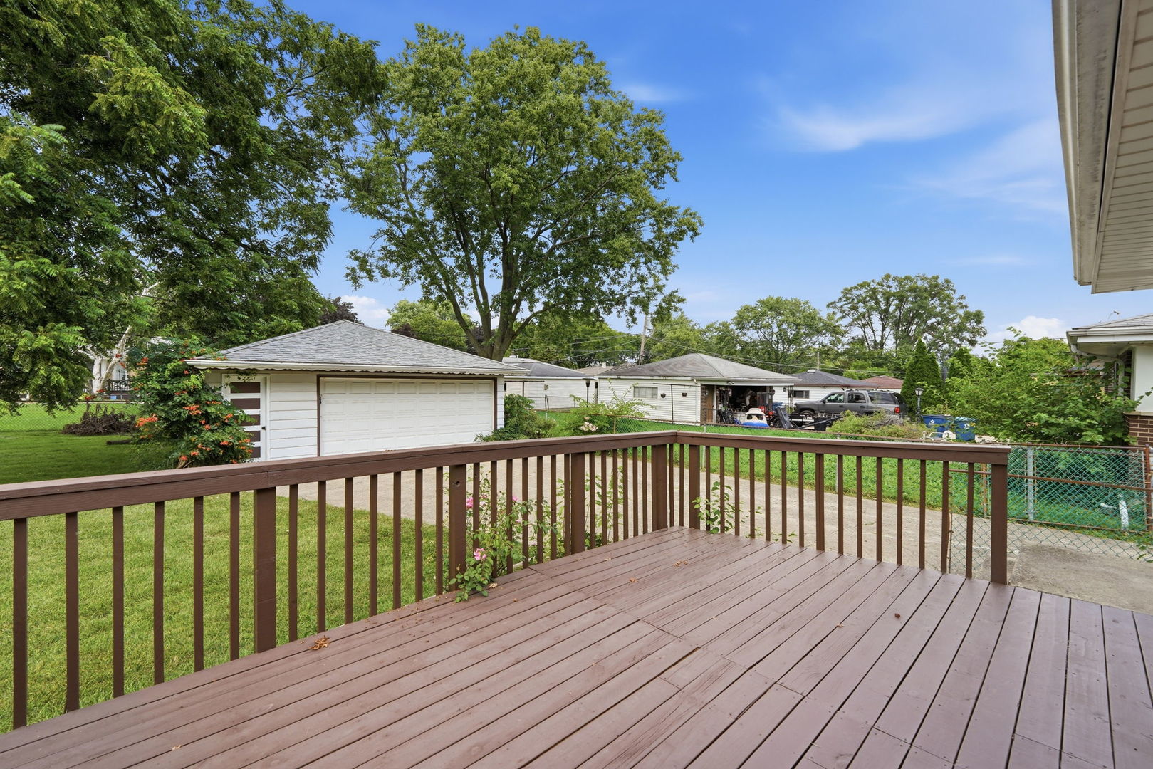 730 W Beach Drive Property Photo 19