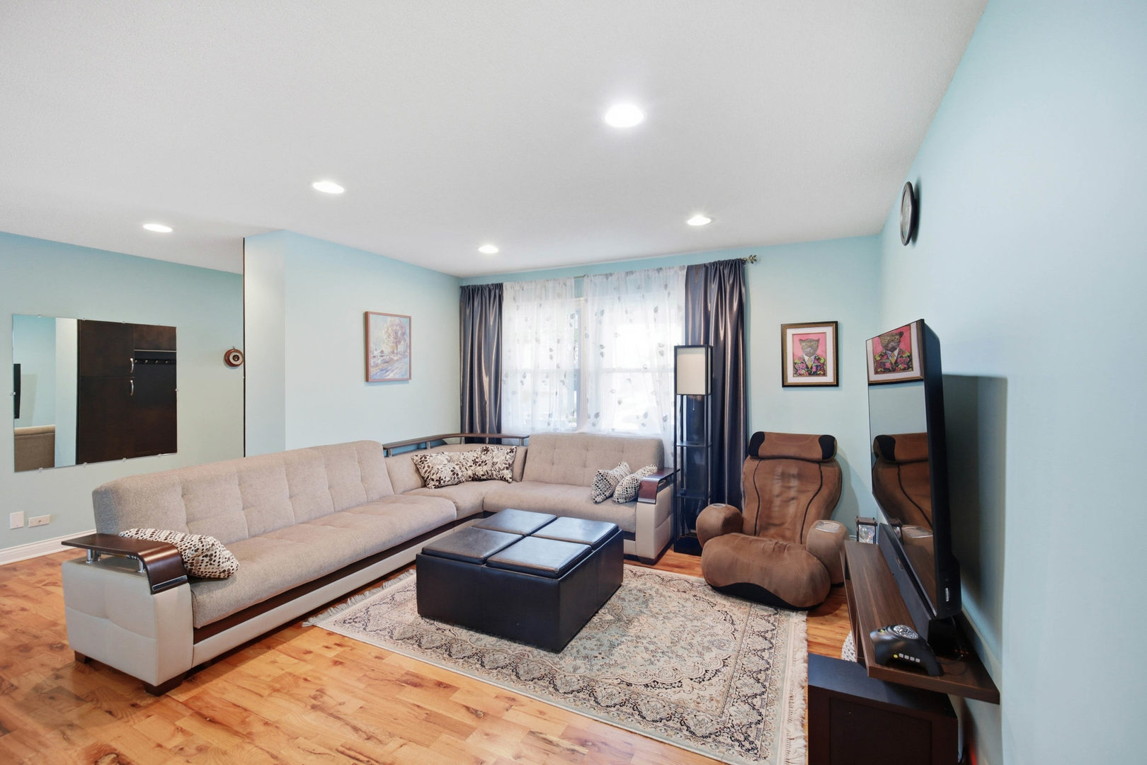 17 Whitehall Court Property Photo 4