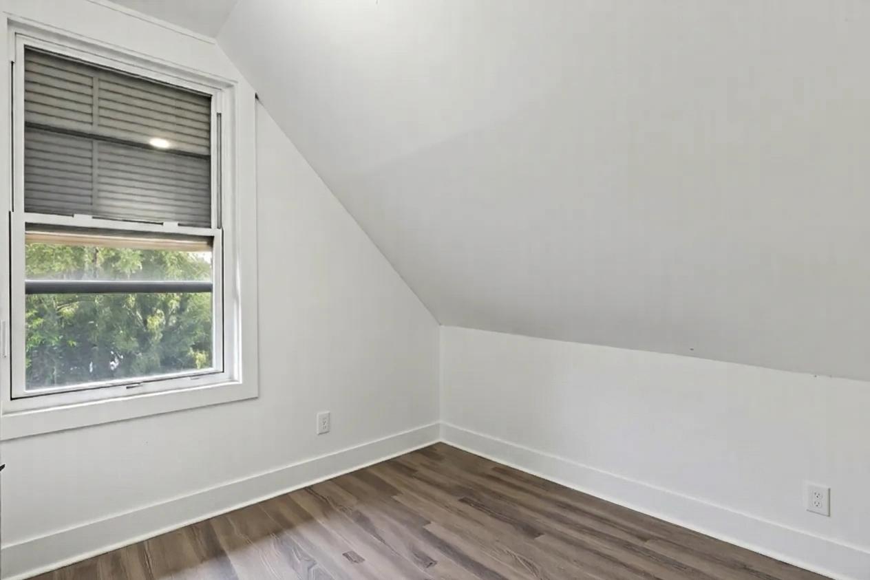 3712 N Francisco Avenue Property Photo 27