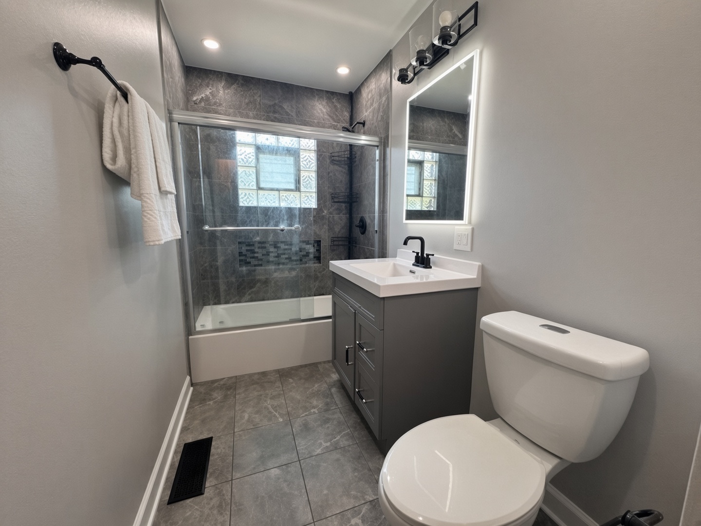 720 Blackhawk Drive Property Photo 12