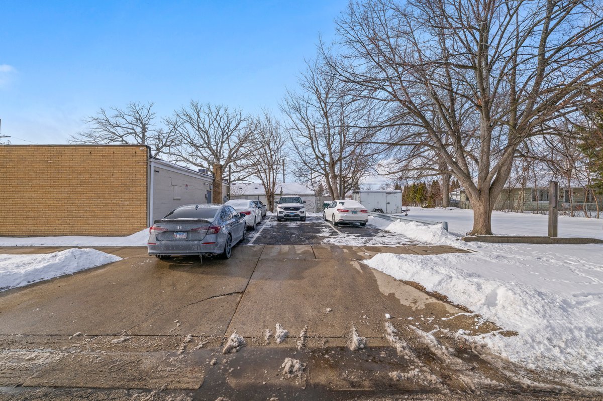 1104 W Glen Flora Avenue Property Photo 27