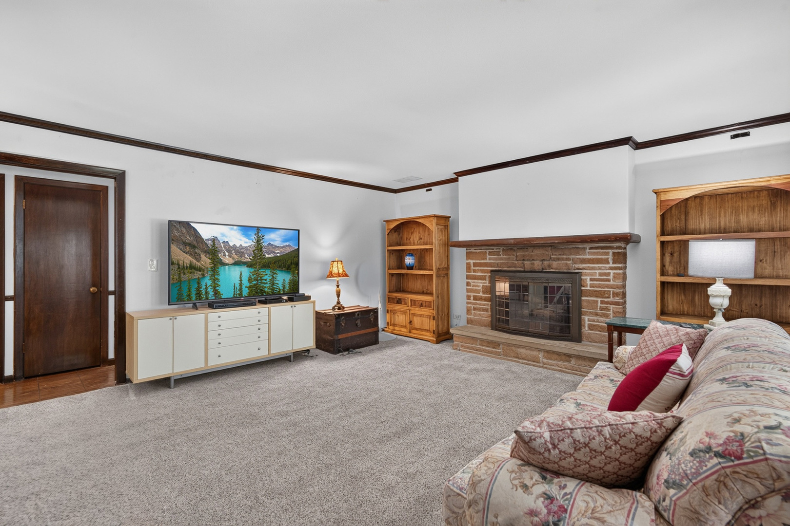 1208 Getzelman Trail Property Photo 7