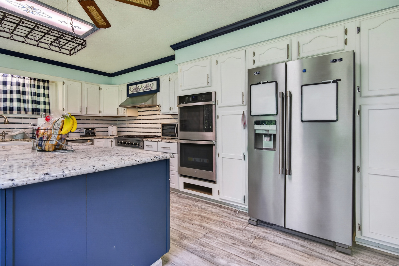 1208 Getzelman Trail Property Photo 15