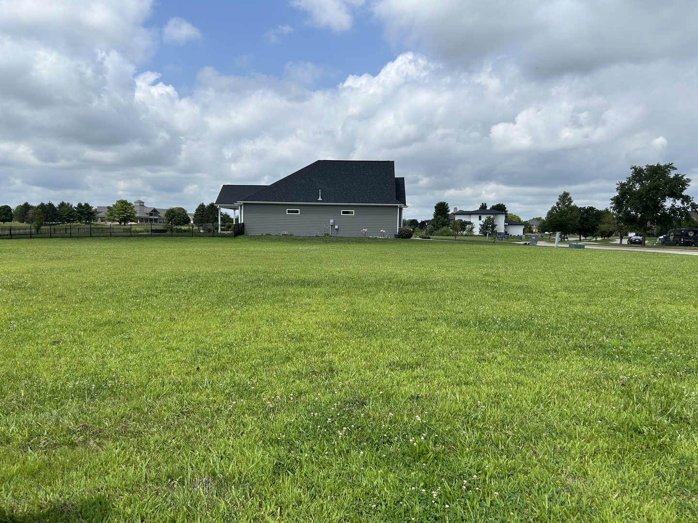 2305 Stricker Lane Property Photo 1
