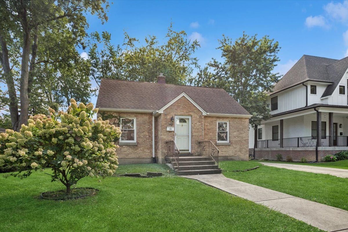 657 E Prairie Avenue Property Photo 1