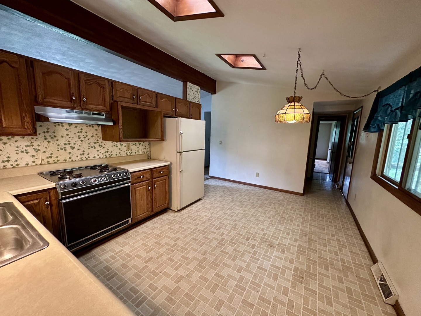 895 Thenius Road Property Photo 12