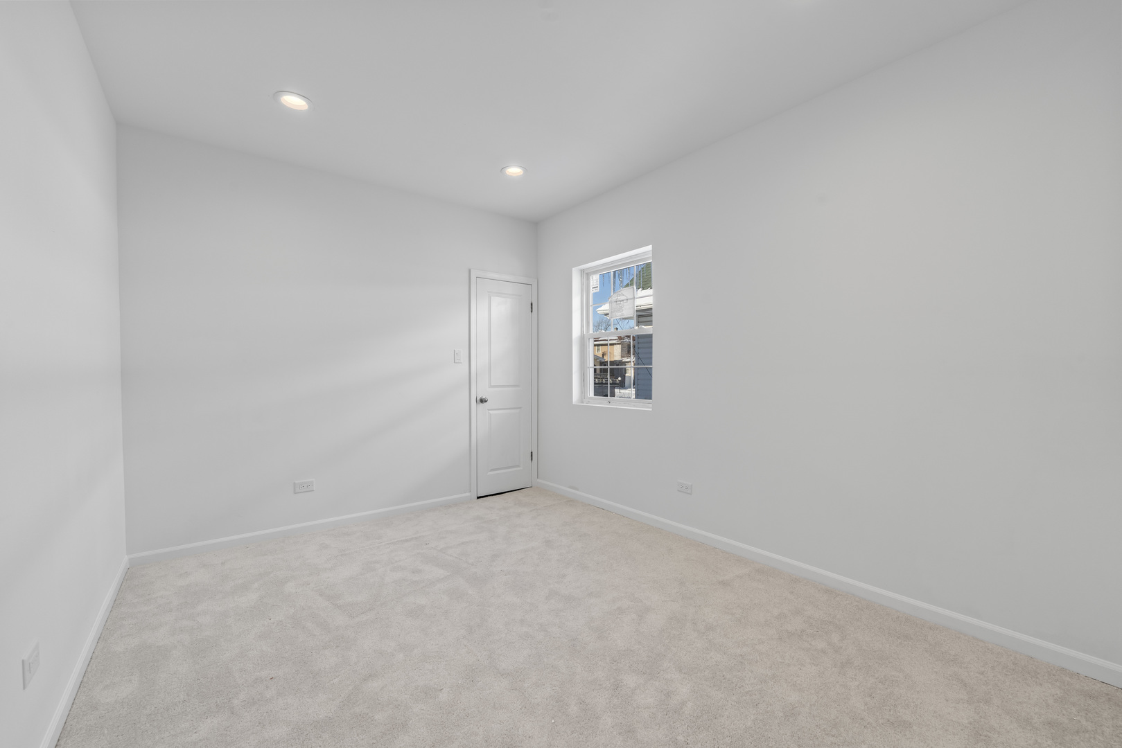 635 S 18th Avenue Property Photo 16