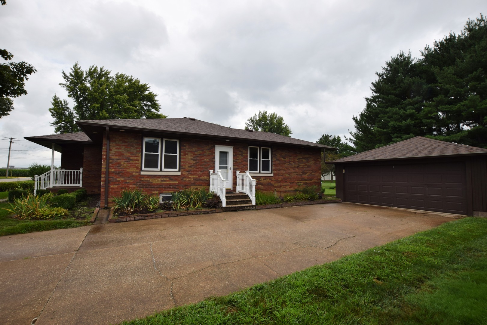 634 N Meadow Street Property Photo 3