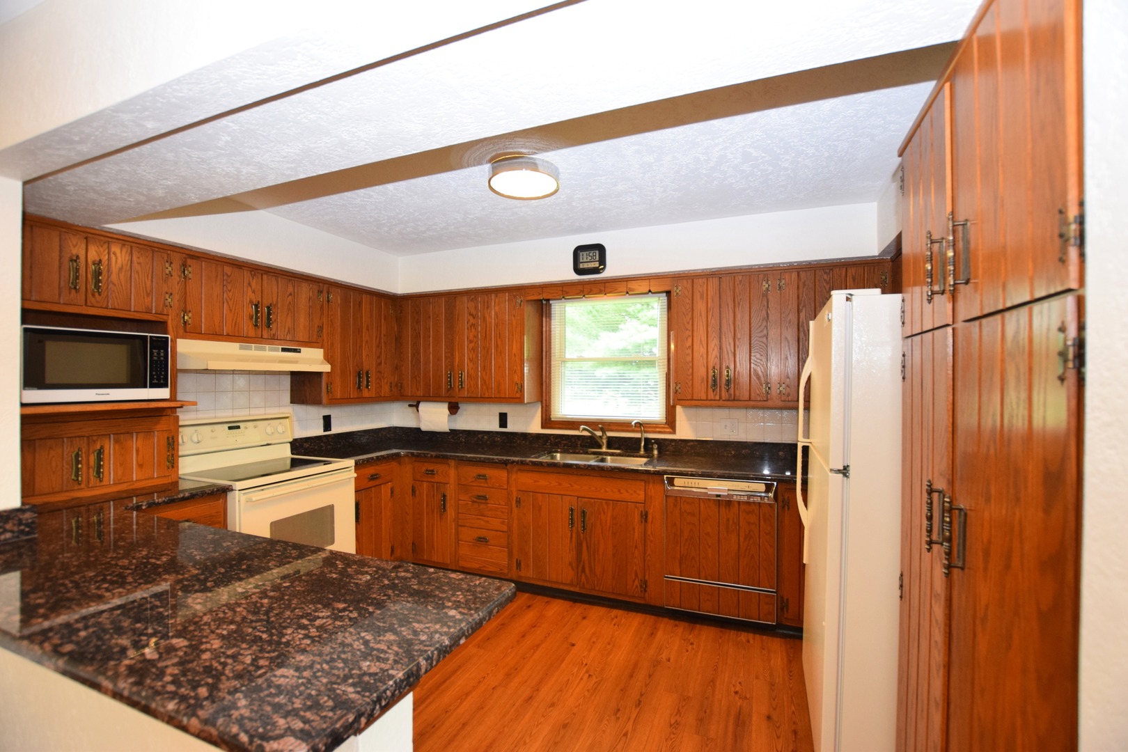 634 N Meadow Street Property Photo 7