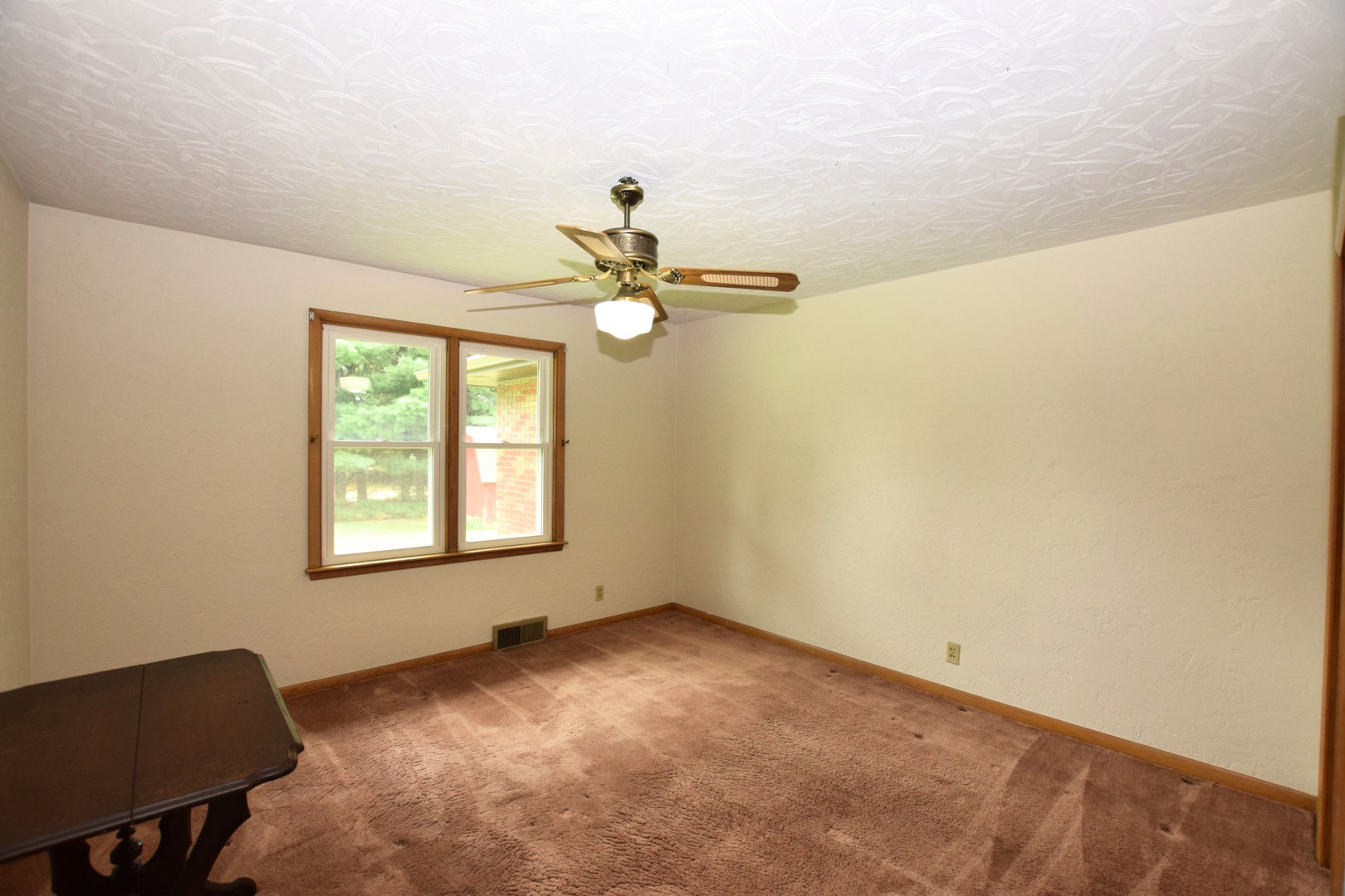 634 N Meadow Street Property Photo 19