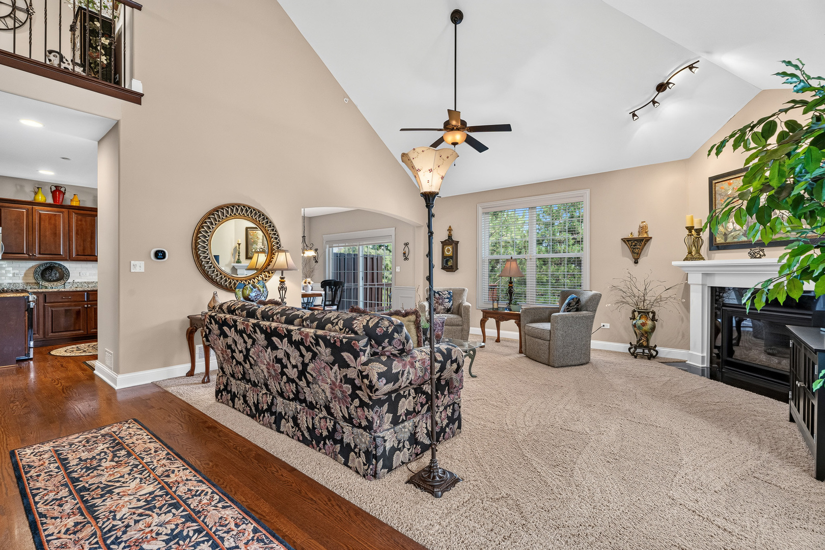 16525 Timber Trail Property Photo 3
