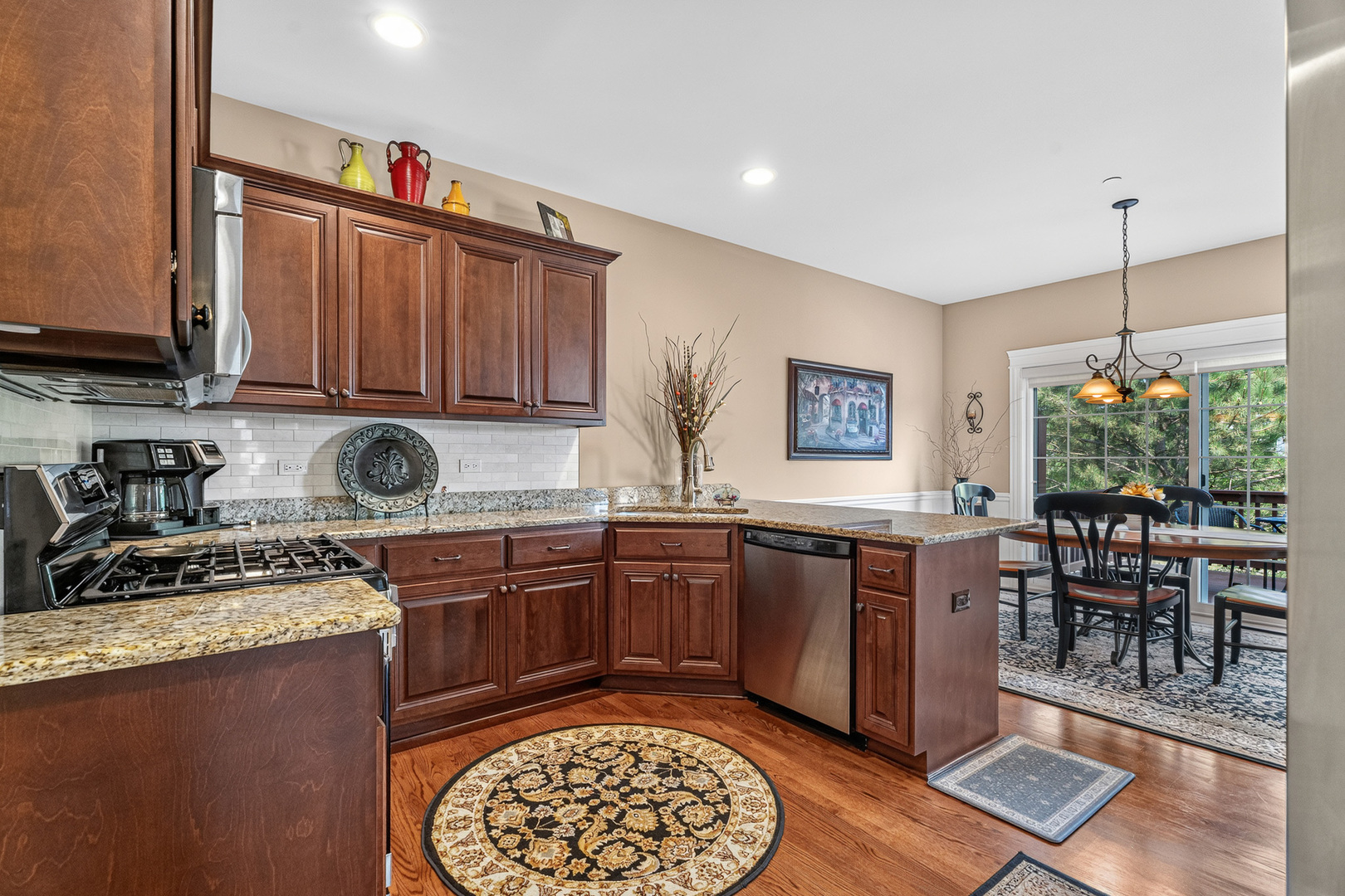 16525 Timber Trail Property Photo 6