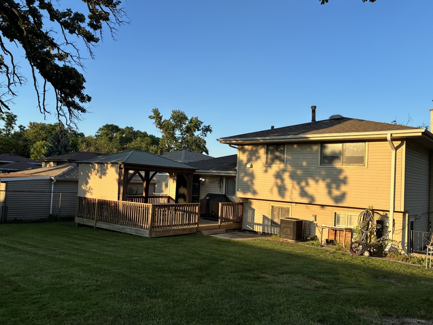 14924 Knox Avenue Property Photo 5