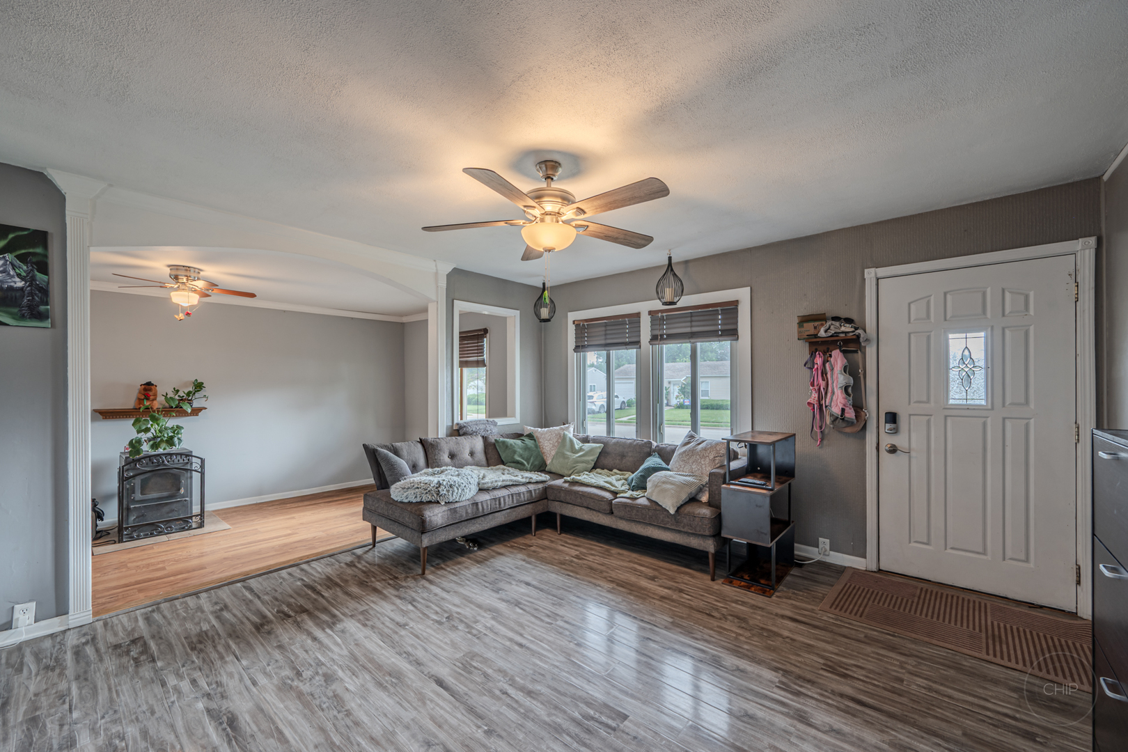 404 Kenyon Avenue Property Photo 3