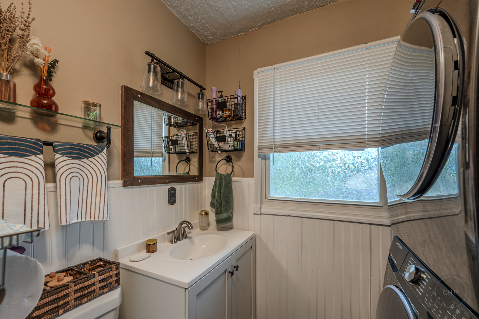 404 Kenyon Avenue Property Photo 8
