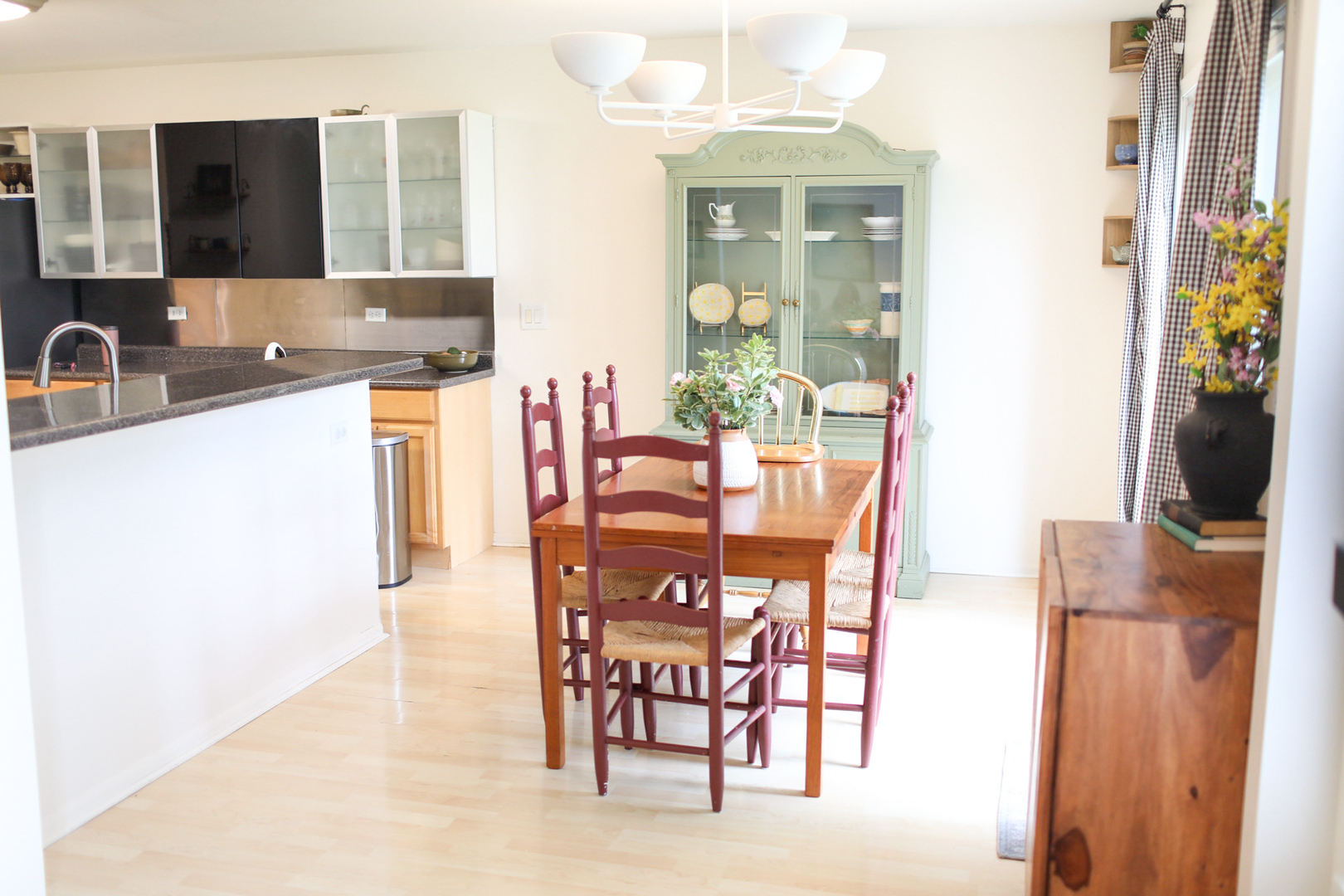 2324 College Green Drive Property Photo 5