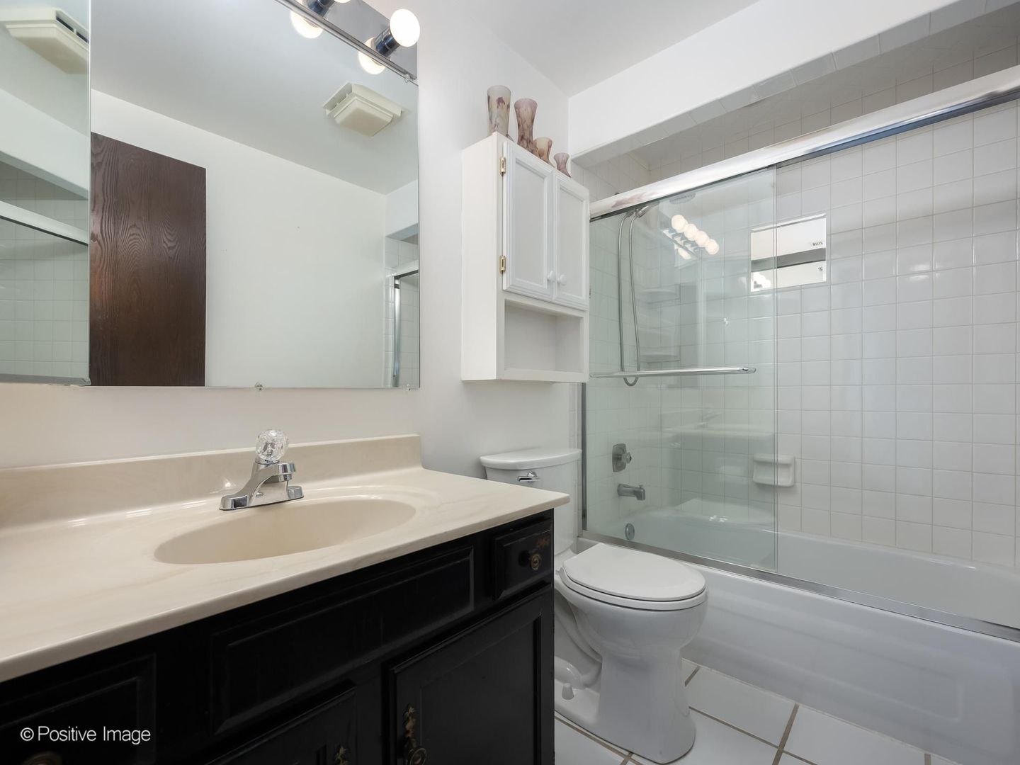 4136 Cove Lane E Property Photo 15