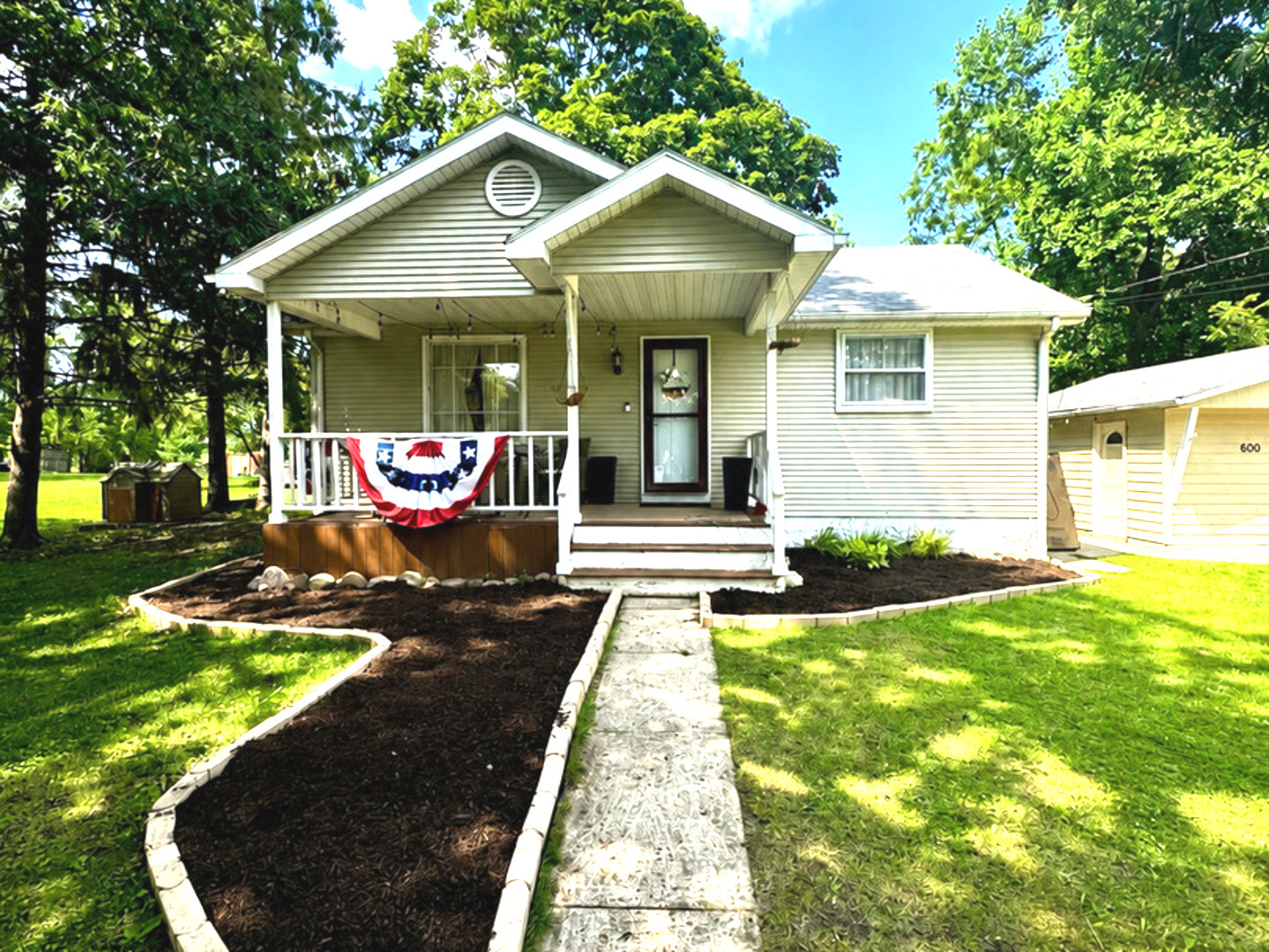 600 Northwestern Street Property Photo 1