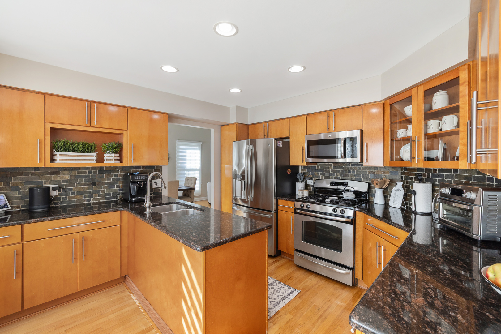 2317 Broadway Lane Property Photo 11