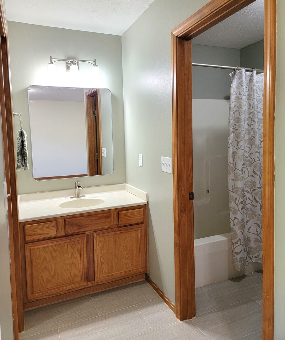 4202 Sunbury Drive Property Photo 8