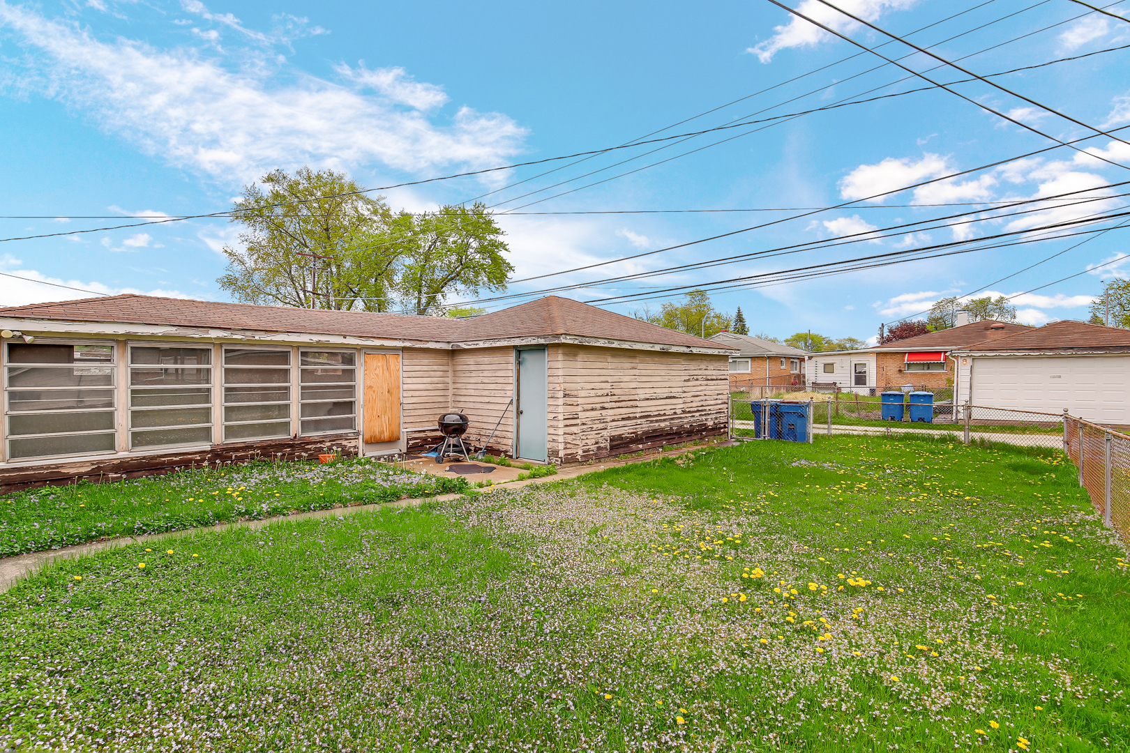 1383 Greenbay Avenue Property Photo 5