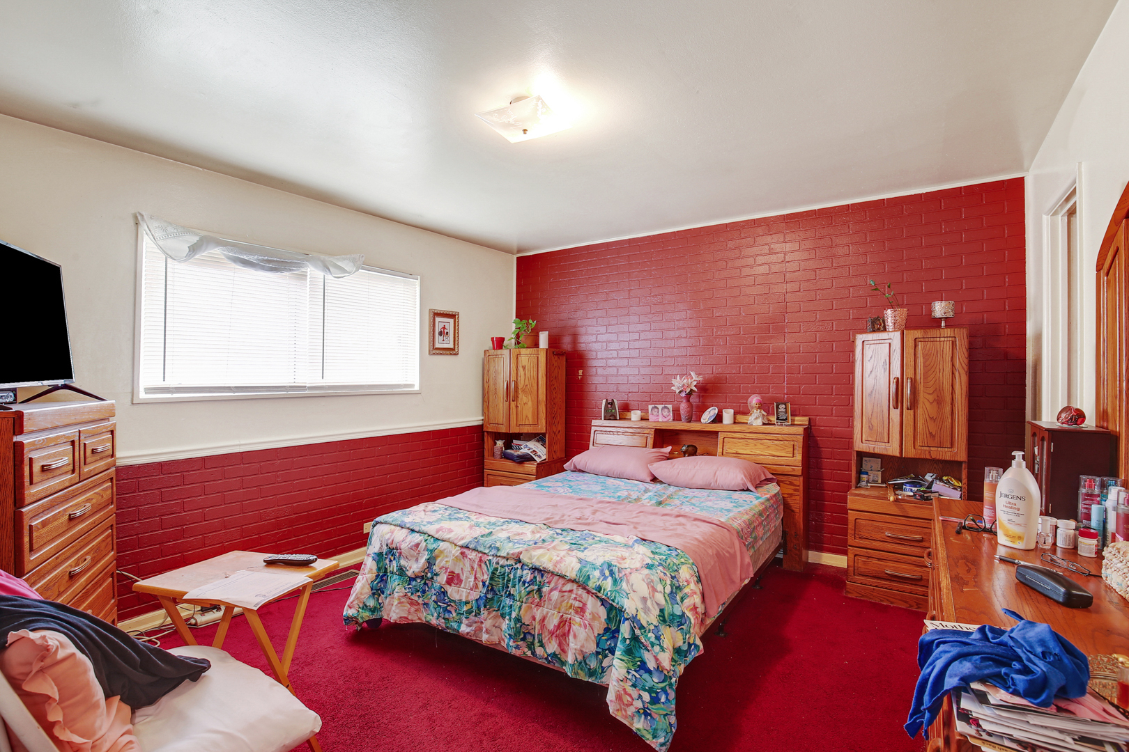 1383 Greenbay Avenue Property Photo 10