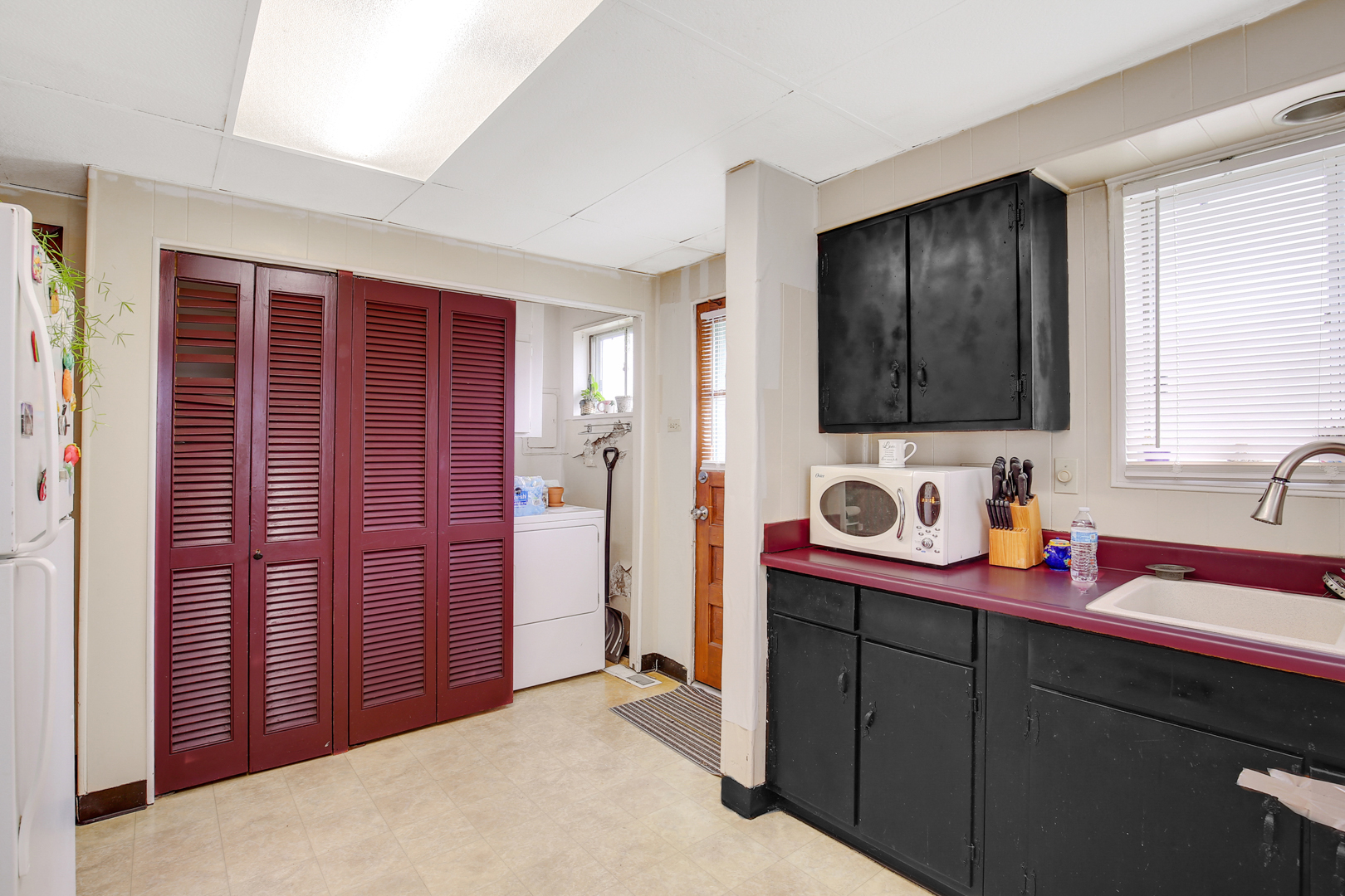 1383 Greenbay Avenue Property Photo 19