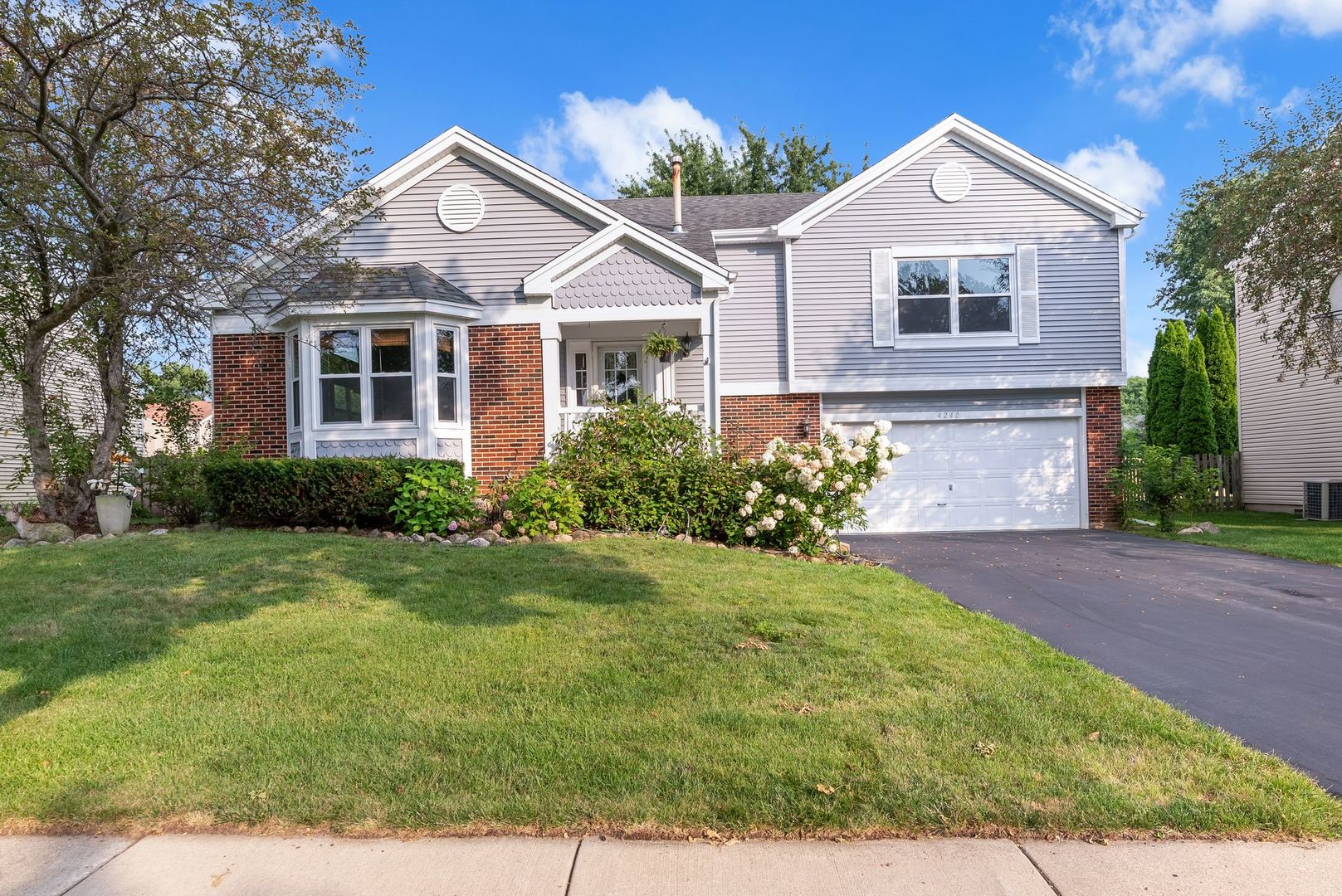 4240 Peartree Drive Property Photo 1