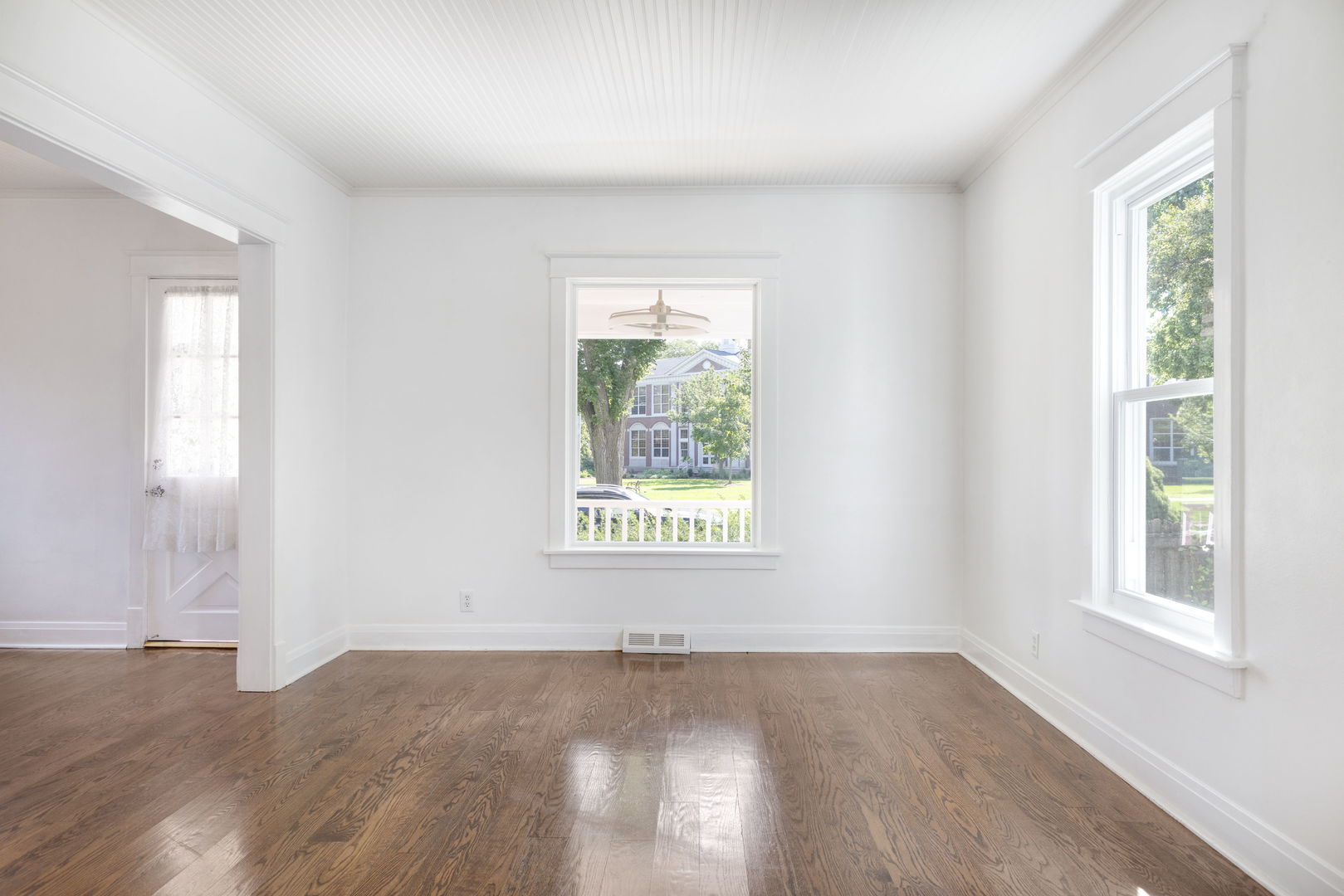 612 S Madison Street Property Photo 4