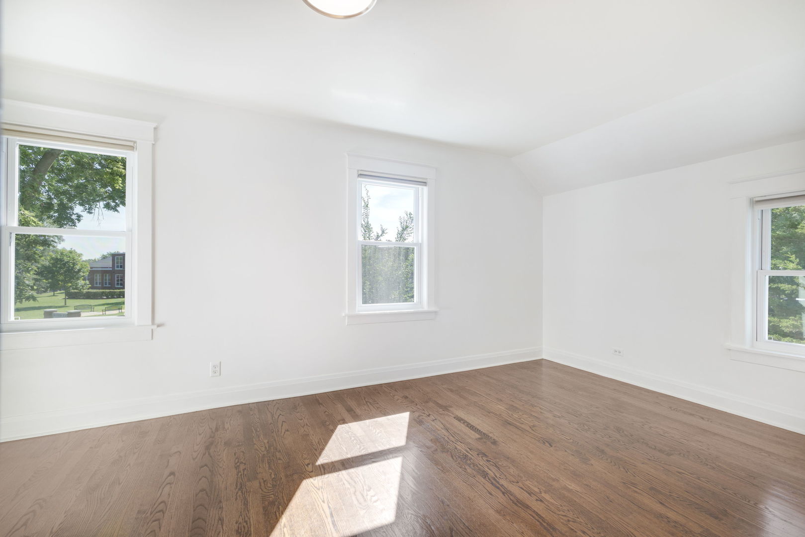 612 S Madison Street Property Photo 11