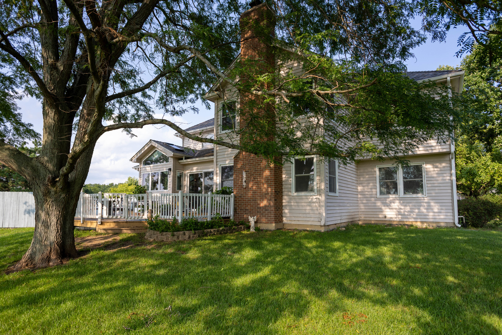 1422 Eagle Ridge Drive Property Photo 4