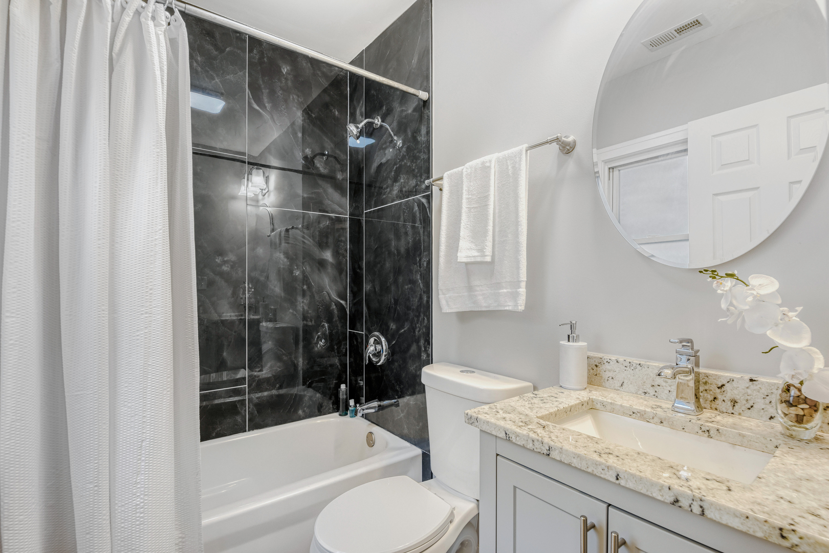 1837 W 104th Street Property Photo 15