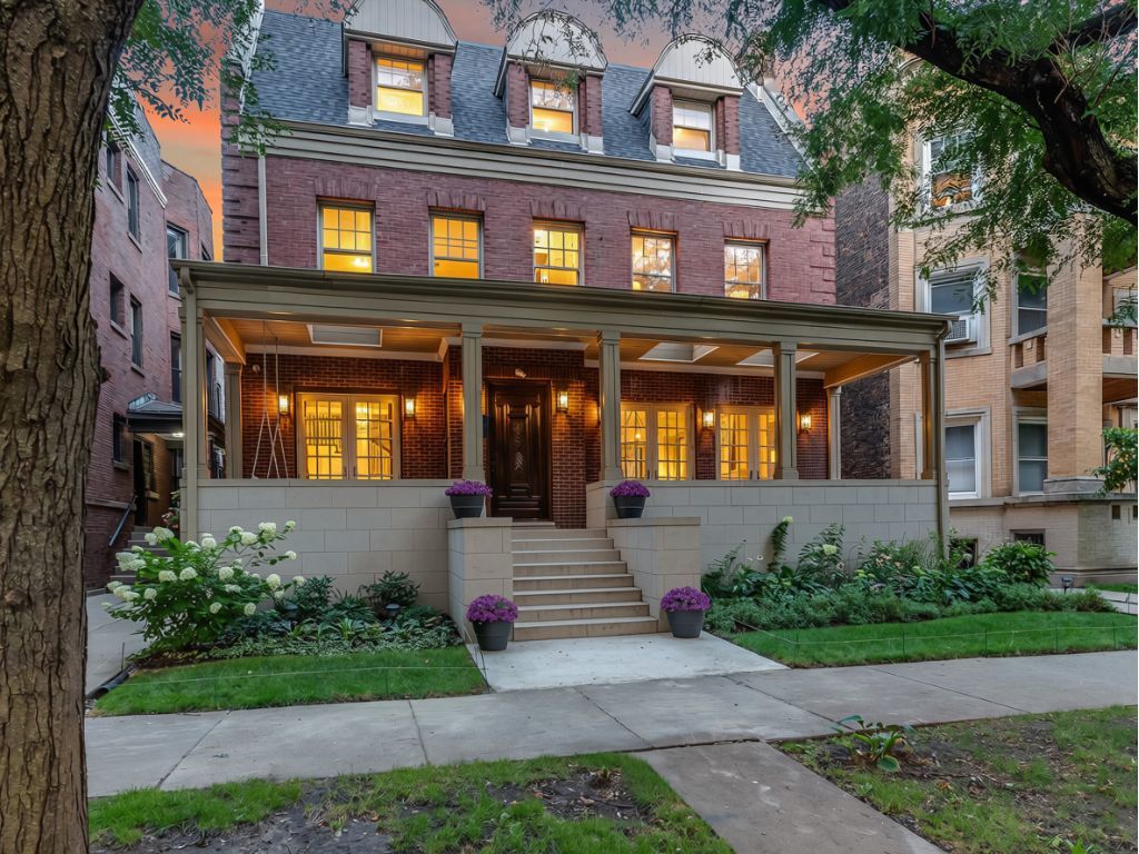 5421 S Hyde Park Boulevard Property Photo