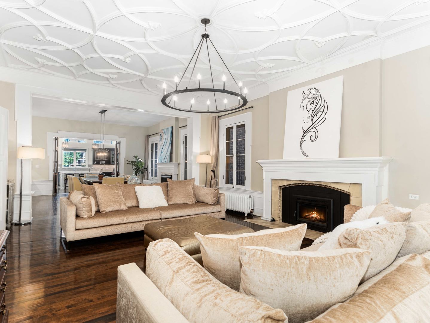 5421 S Hyde Park Boulevard Property Photo 8