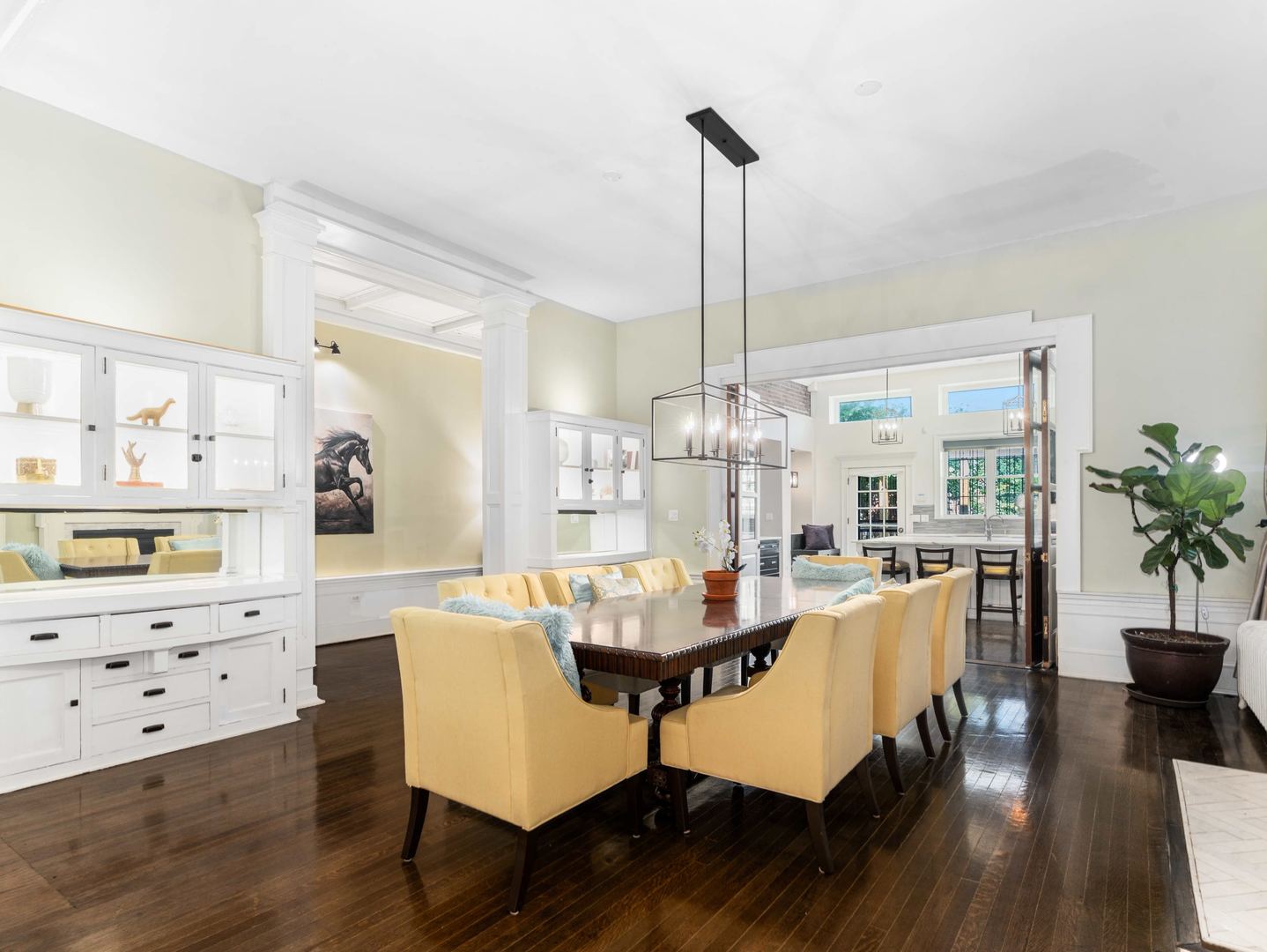 5421 S Hyde Park Boulevard Property Photo 12