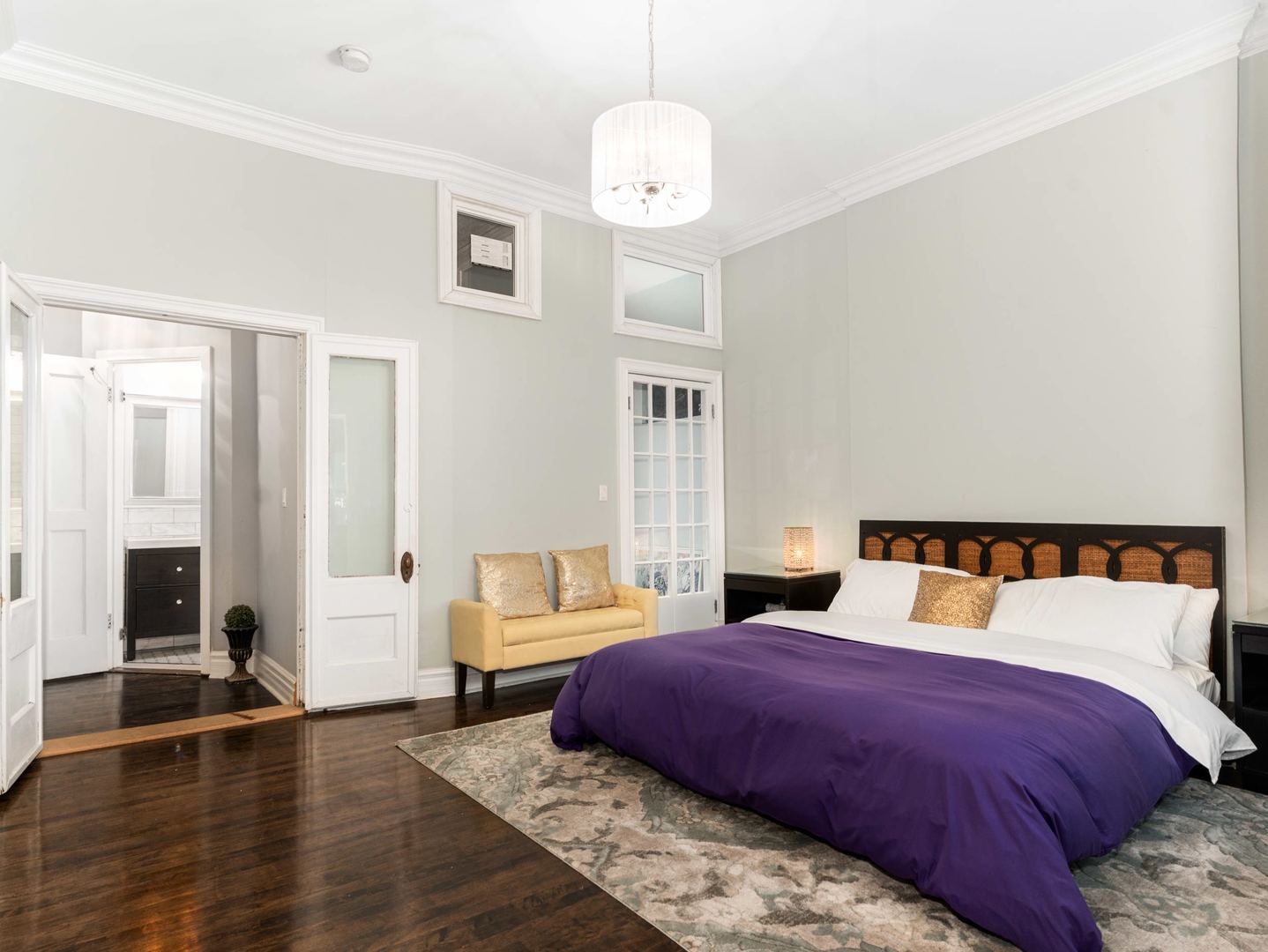 5421 S Hyde Park Boulevard Property Photo 23