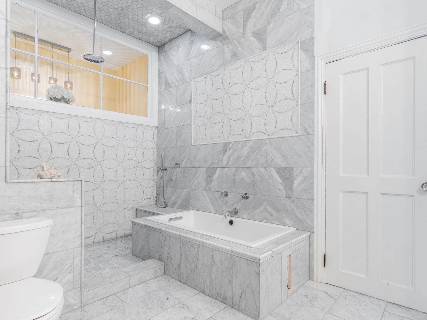 5421 S Hyde Park Boulevard Property Photo 34
