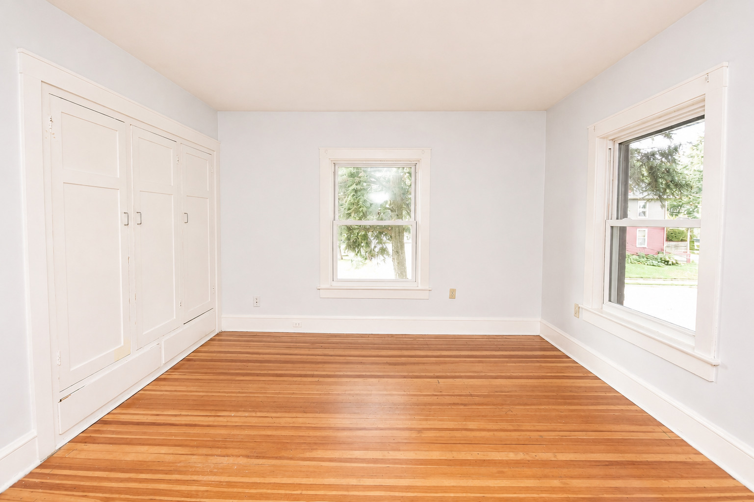 610 N Mclean Street Property Photo 16