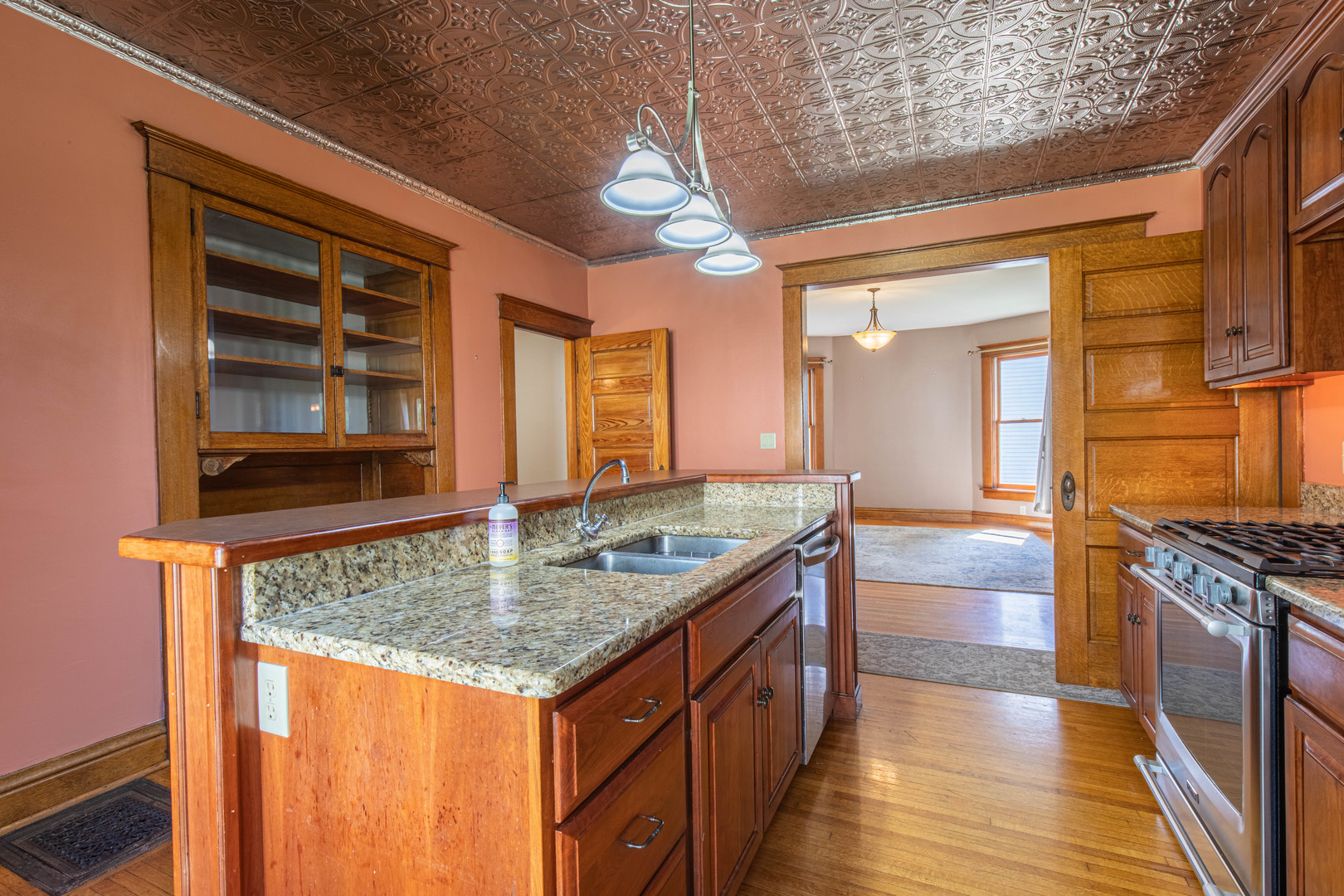 727 S Euclid Avenue Property Photo 8