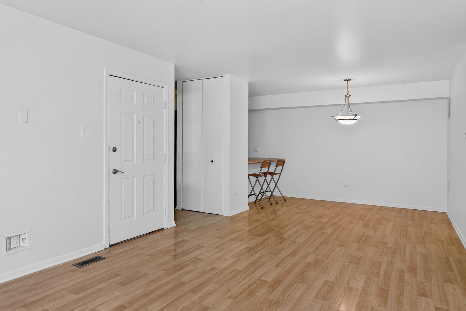 48 N Park Avenue 2 Property Photo 5