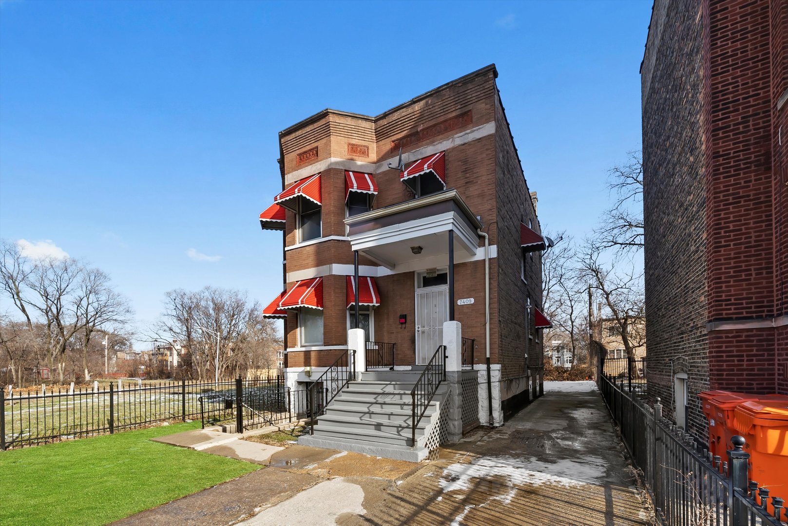 7409 S Eggleston Avenue Property Photo 3
