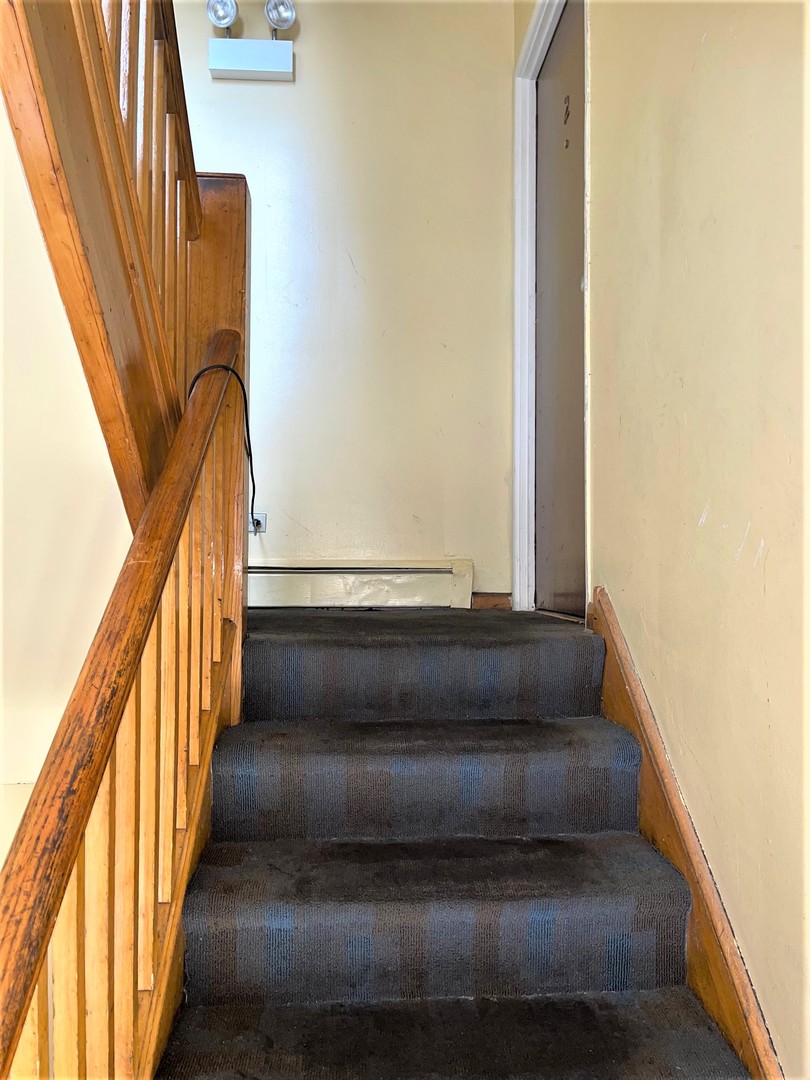 1670 N 1st Avenue Property Photo 9