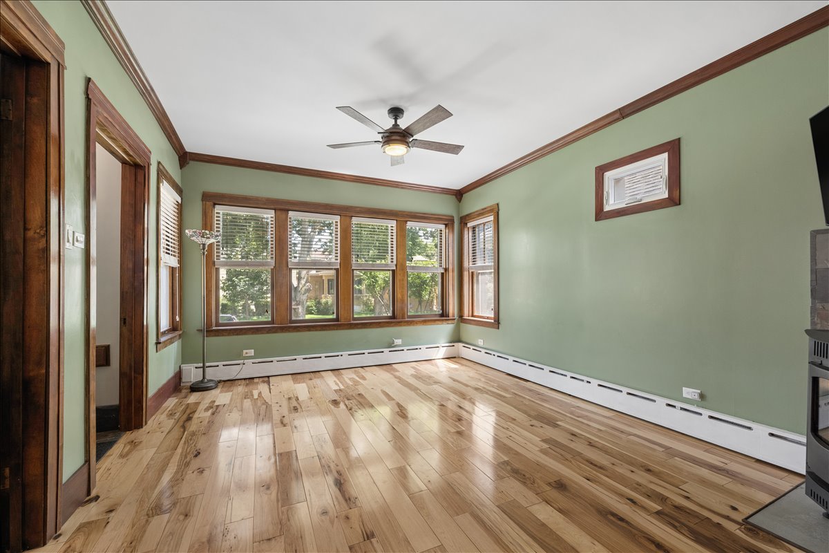 6210 N Moody Avenue Property Photo 3