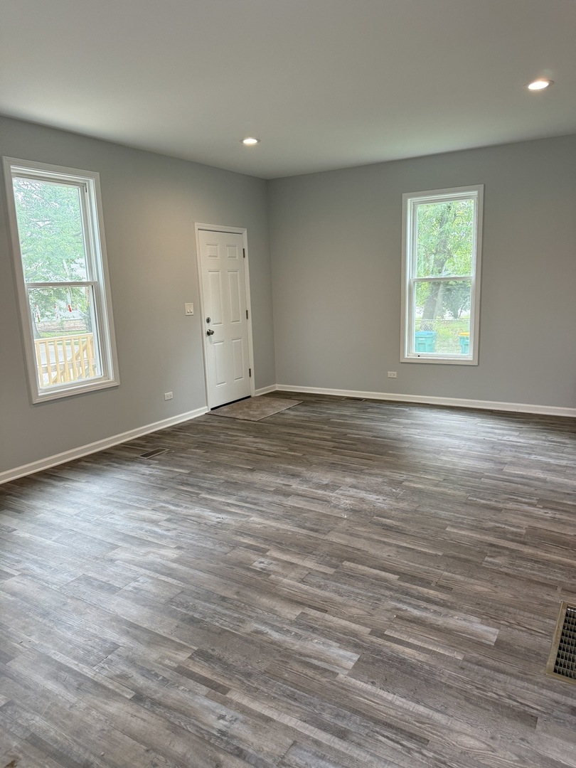 505 Strong Avenue Property Photo 5