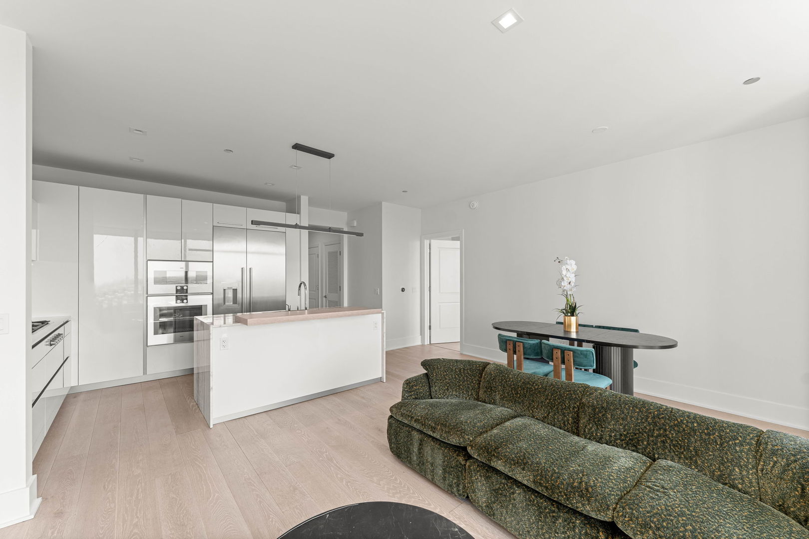 363 E Wacker Drive 2905 Property Photo 9