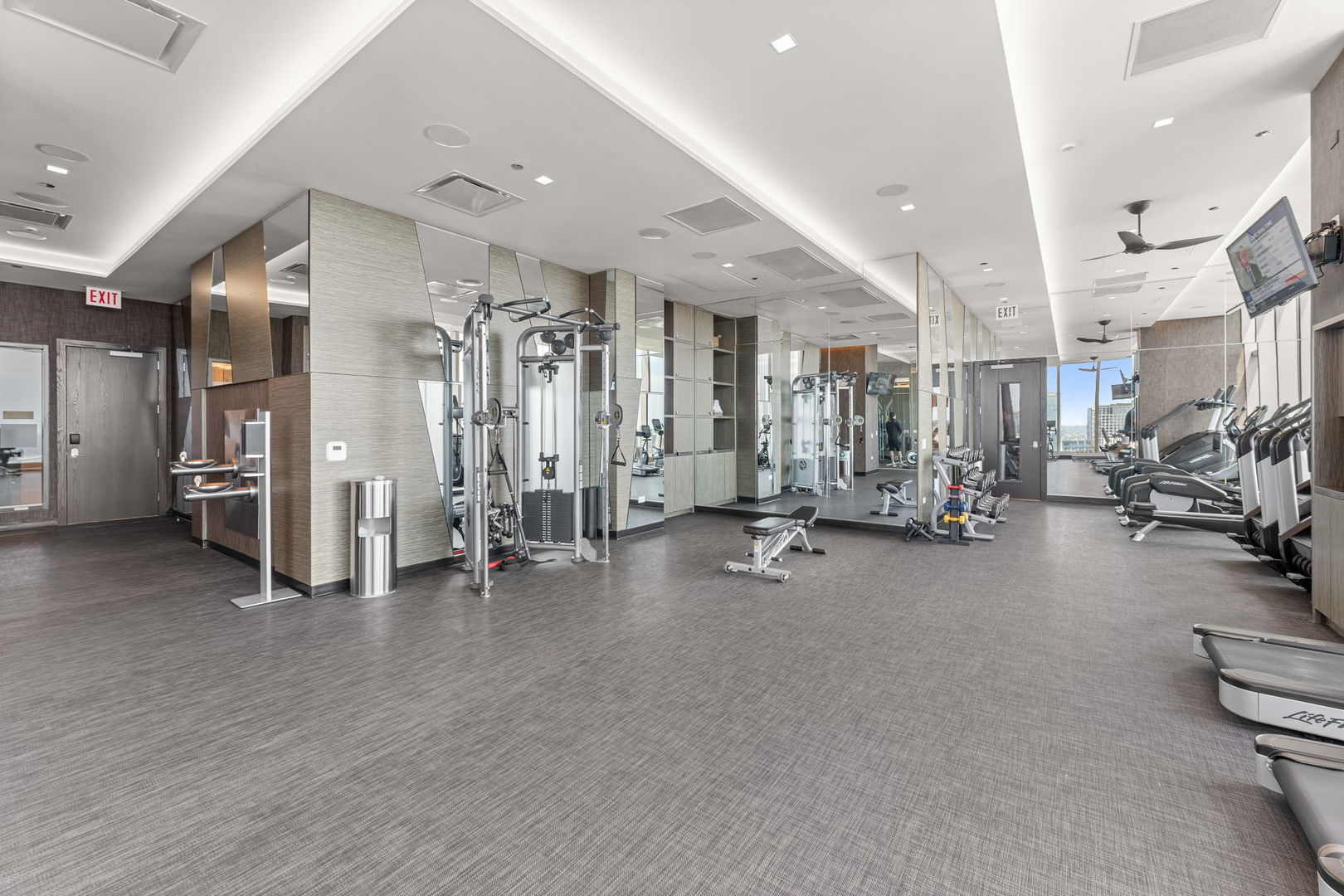 363 E Wacker Drive 2905 Property Photo 19